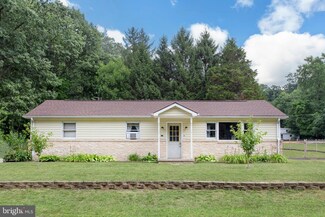 1249 Jackson Square Rd, Spring Grove, PA 17362