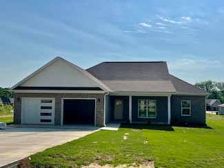 722 Oakview Cir, Killen, AL 35645