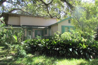 5112 Beardslee St, Moss Point, MS 39563