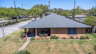 128 Dolphin Ave, Galveston, TX 77550