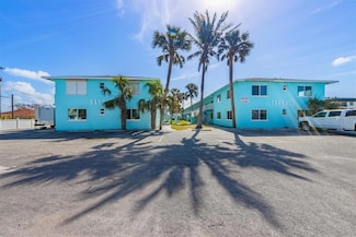 117 7th St N Unit 35, Bradenton Beach, FL 34217