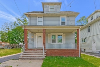 222 N 2nd Ave, Manville, NJ 08835