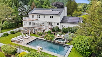 20 Little Pine Rd, Mount Kisco, NY 10549