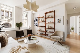 1 Wall St Unit 1807, New York, NY 10005