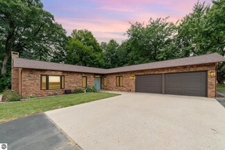 3150 Hunters Trail, Mount Pleasant, MI 48858