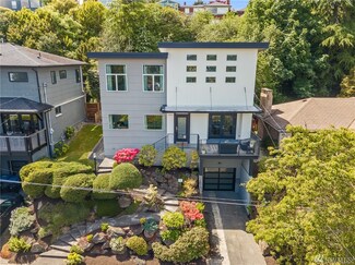 3427 36th Ave W, Seattle, WA 98199