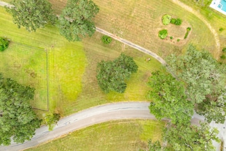 2268 Sunset Oaks Dr, West Columbia, TX 77486