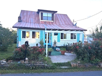 241 & 245 White Oak Ave, Newport, TN 37821