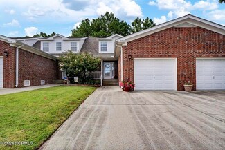 9308 Long Putt Ct, Wilmington, NC 28412