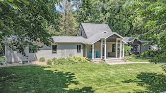 3828 Grand Prairie Rd, Kalamazoo, MI 49006