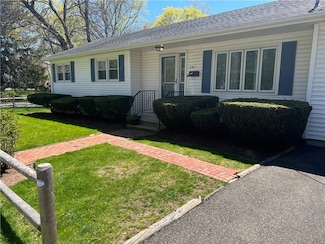 646 Pleasant Valley Pkwy, Providence, RI 02908