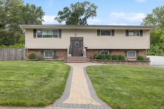 4 Tilda Ln, New City, NY 10956