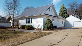 113 3rd Ave NE, Titonka, IA 50480