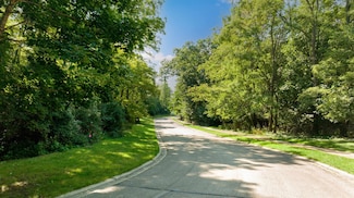 L17 Stonehaven Dr, Green Lake, WI 54941