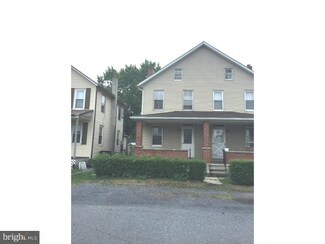9 S Railroad St, Kutztown, PA 19530