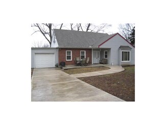 413 N Sunset St, Freeman, MO 64746