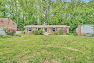 4122 Woodvale Dr, Roanoke, VA 24018