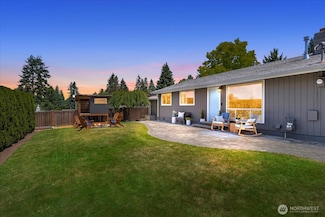 26628 NE Valley St, Duvall, WA 98019