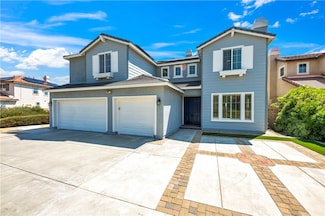 8 Via Del Fico Ct, Lake Elsinore, CA 92532
