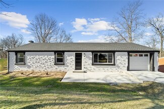 2742 Locust Dr, Pittsburgh, PA 15241