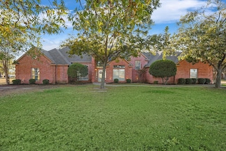 1252 Orchard Ln, Ennis, TX 75119