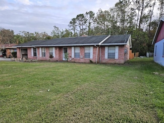 29 Lonesome Pine Trail, Yalaha, FL 34797