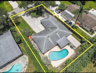 4692 Dolphin Dr, Lake Worth, FL 33463