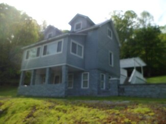 15 Comfort Dr, Jenkins, KY 41537
