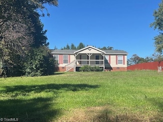 301 Guilrock Ln, Browns Summit, NC 27214