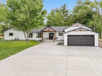 S7516 Oak Rd, Merrimac, WI 53561