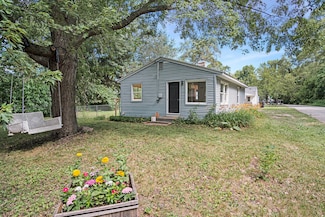 165 Kenton St SE, Grand Rapids, MI 49548