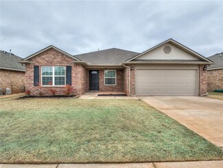 9604 Evie Dr, Moore, OK 73160