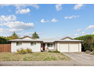 927 SW Willow Creek Dr, Beaverton, OR 97006