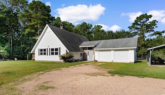 100 Carnation Dr, Andrews, SC 29510