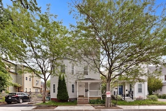 39 Montgomery St Unit 3, Cambridge, MA 02140