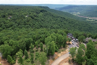 525 Moonlight Ln, Sequatchie, TN 37374