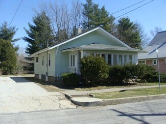 126 S Division St, Flora, IN 46929