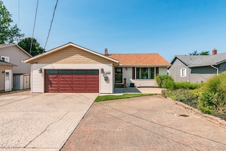 33091 Lake Shore Blvd, Eastlake, OH 44095