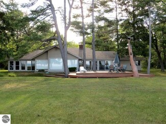 2200 Ausable Point Rd, Oscoda, MI 48750