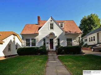 4678 Poppleton Ave, Omaha, NE 68106