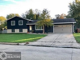 113 Orchard Ln, Carroll, IA 51401