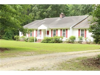 7995 Wood Dr, Disputanta, VA 23842