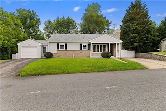 41 Valley View Dr, Cumberland, RI 02864