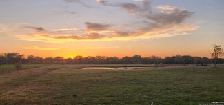 3707 Pittman Rd, Saint Hedwig, TX 78152