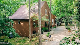 282 Lake View Ln, Mc Daniels, KY 40152