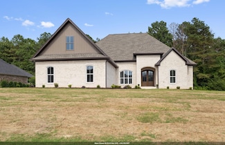390 Deer Creek Dr, Killen, AL 35645