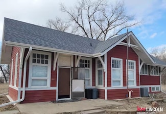 1850 N 228th Plaza, Elkhorn, NE 68022