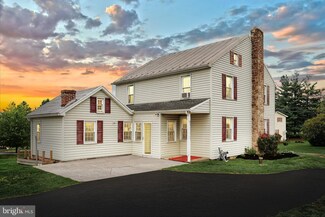 3300 Cardinal Ln, Dover, PA 17315