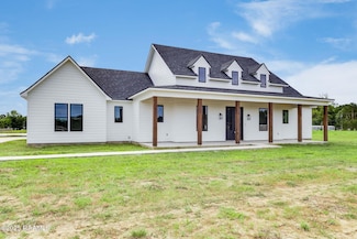 925 Pope Dr, Carencro, LA 70520