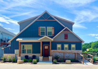 240 Chateau Cove Dr, Branson, MO 65616